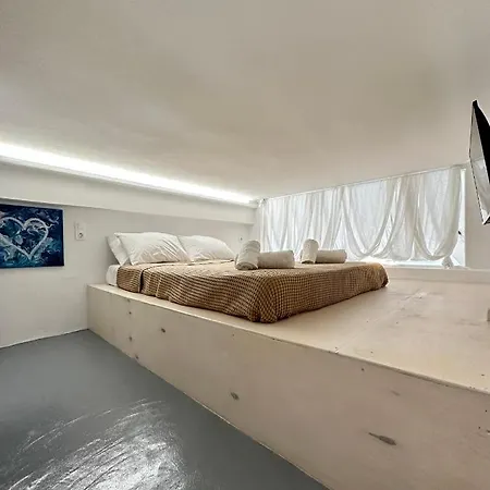 Empyrean Mykonos Town *